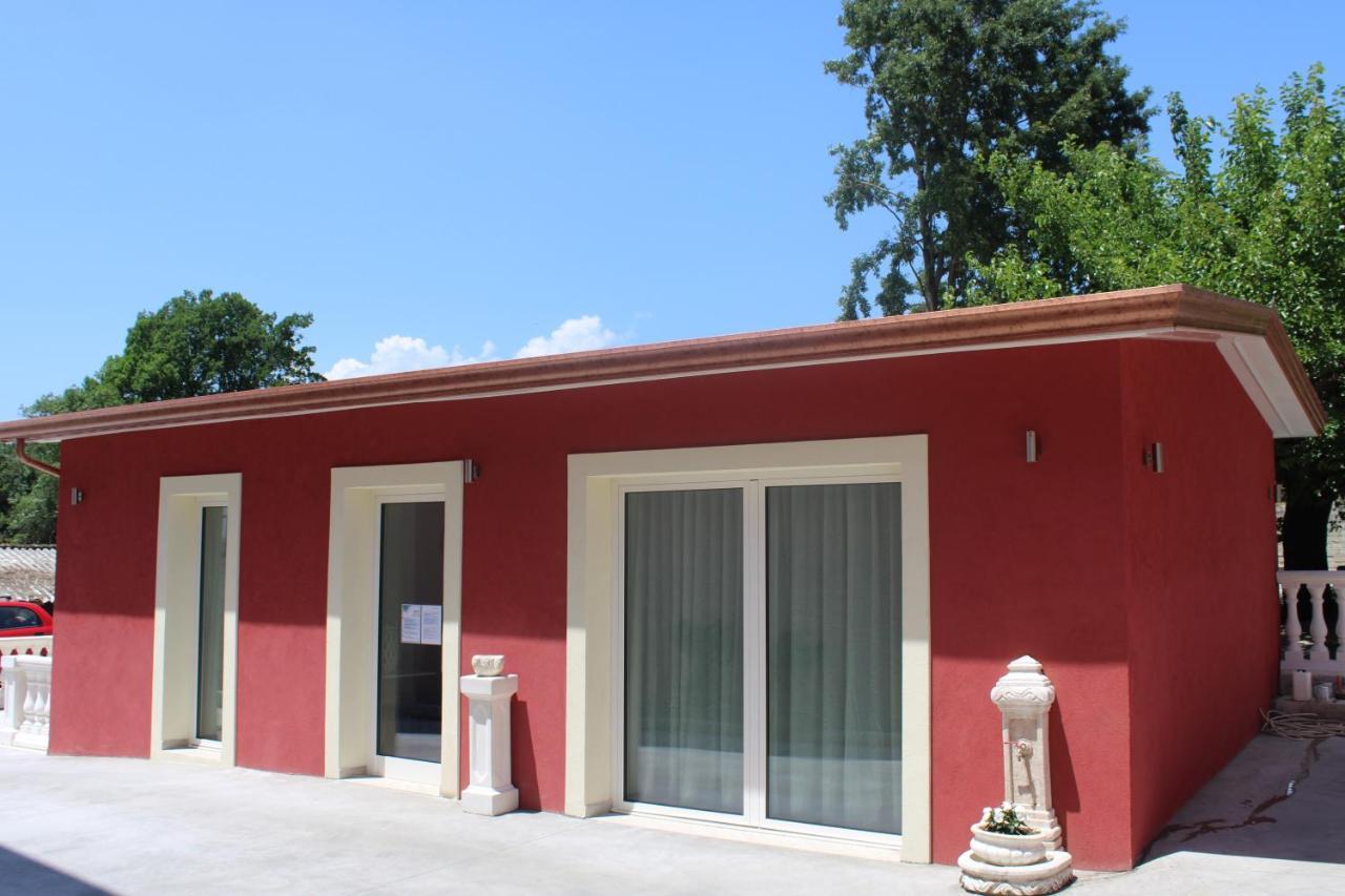 Borgo Sole Luna Bed & Breakfast Fornelli Exterior photo
